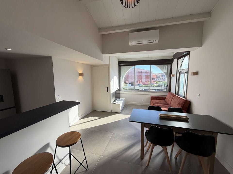 Appartement en duplex, climatisation, centre - 4 pers. - FR-1-81-774 Apartment in Leucate