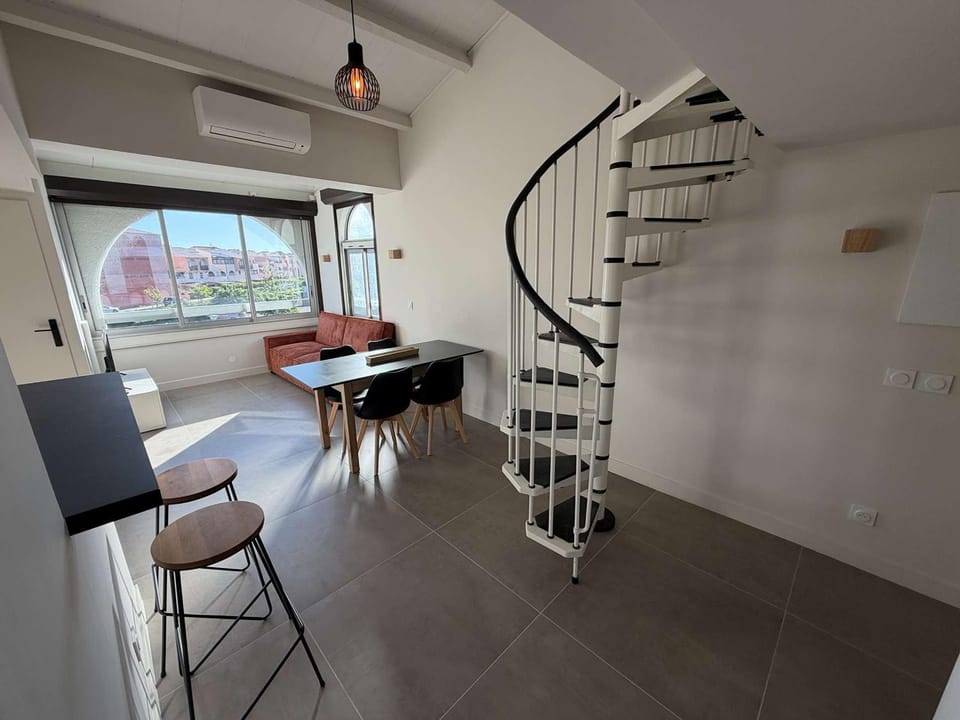 Appartement en duplex, climatisation, centre - 4 pers. - FR-1-81-774 Apartment in Leucate