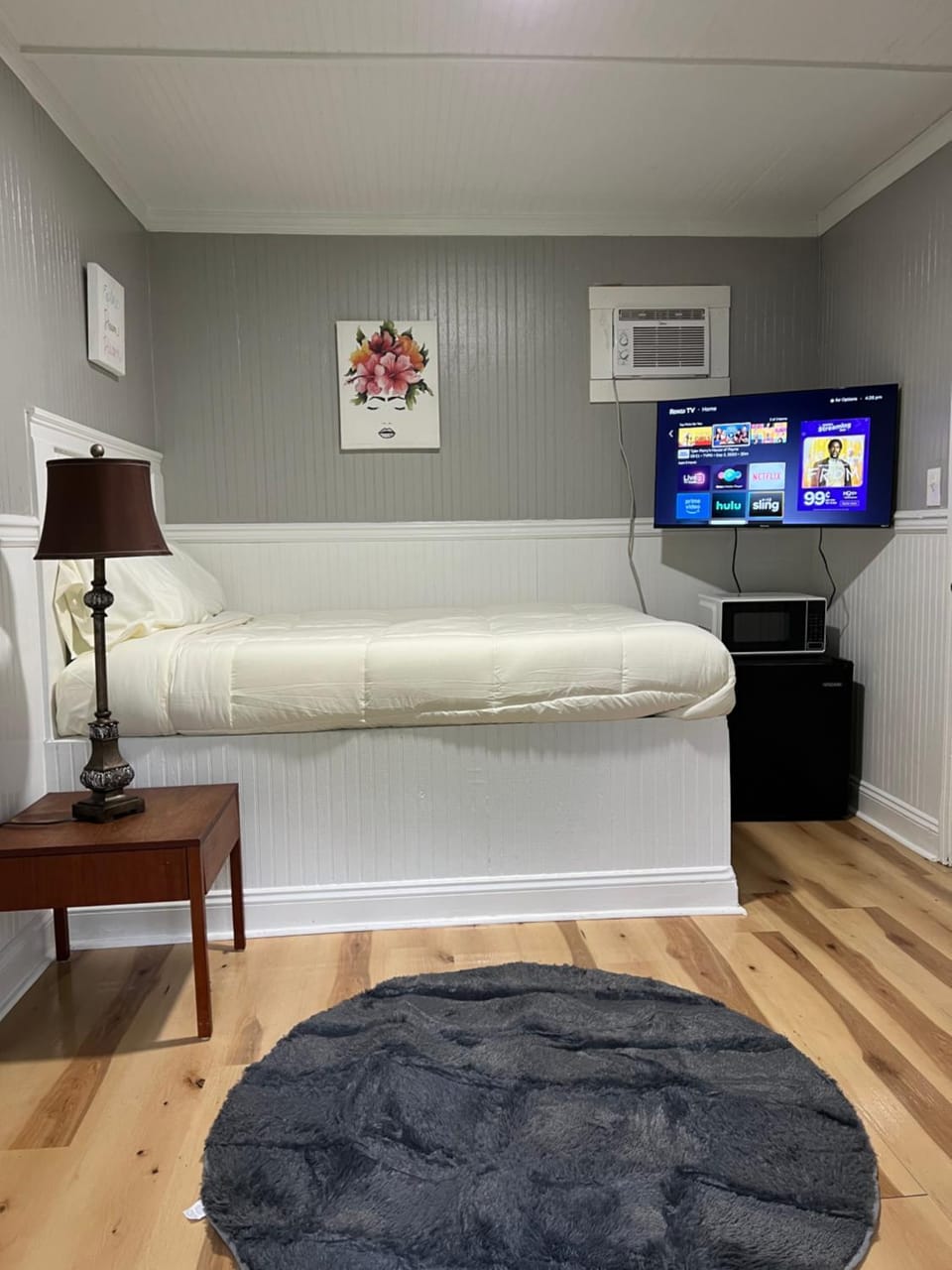 Brooklyn's Tiny Apartment Pets Welcome Apartment in Little Rock