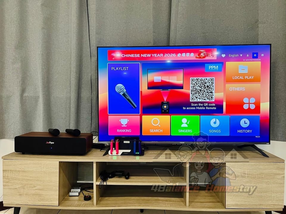 Karaoke, Living room