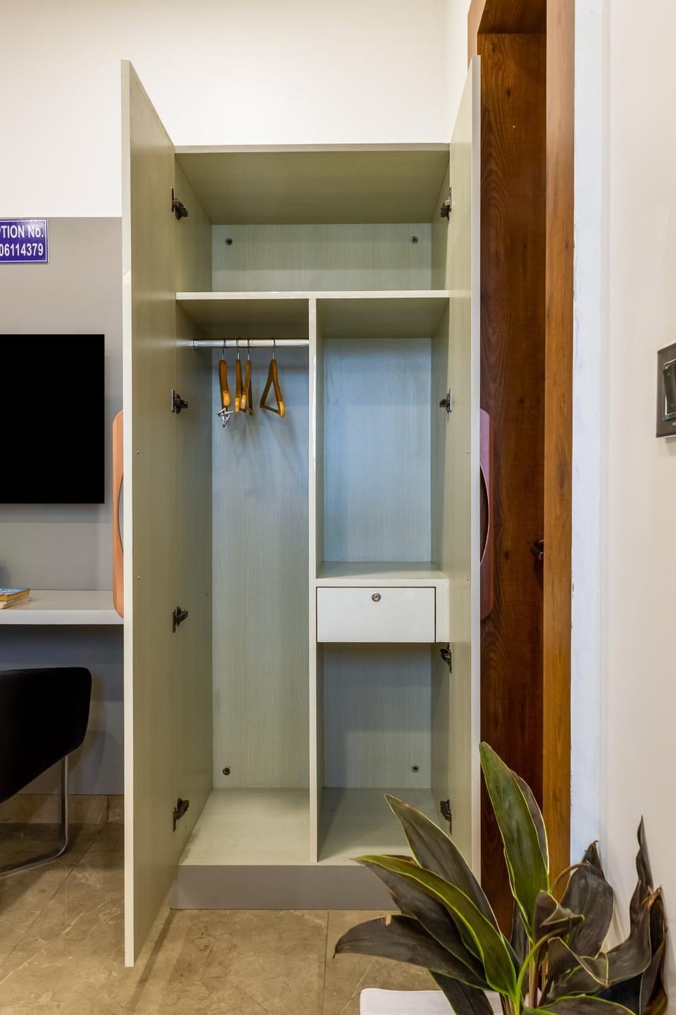 wardrobe