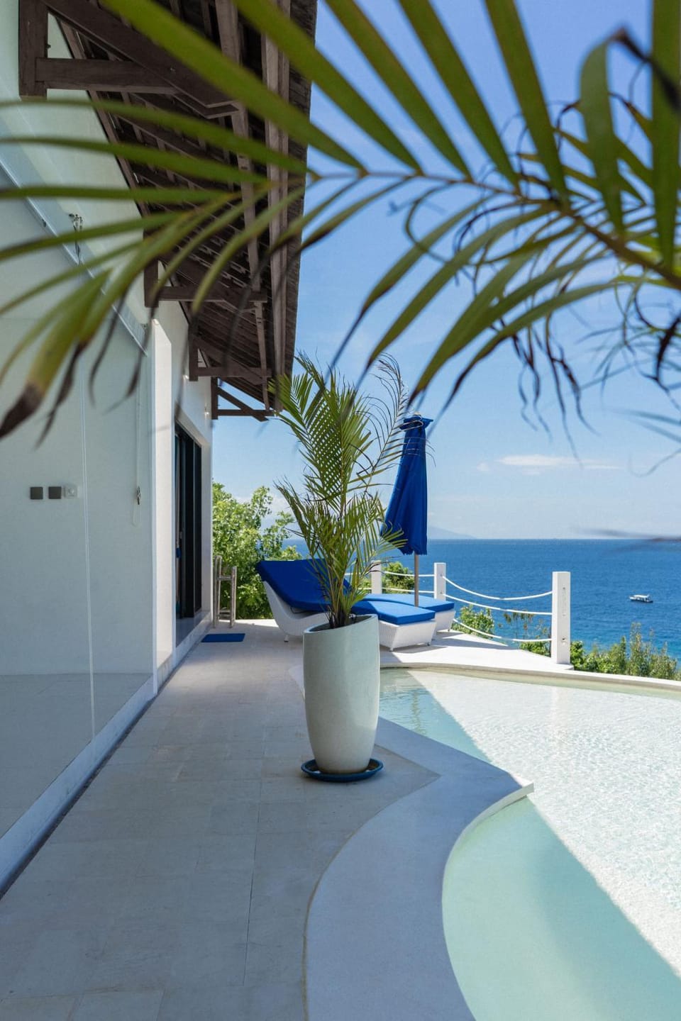 Patio, Day, Natural landscape, View (from property/room), Balcony/Terrace, Pool view, Sea view, Swimming pool