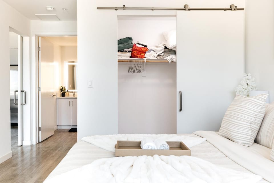 Stylish Westside Stay in Santa Monica Apartment in Santa Monica