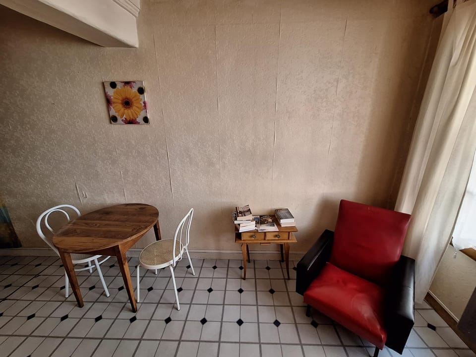 Au cœur de la Cité Parodienne, rustique mais efficace Apartment in Paray-le-Monial