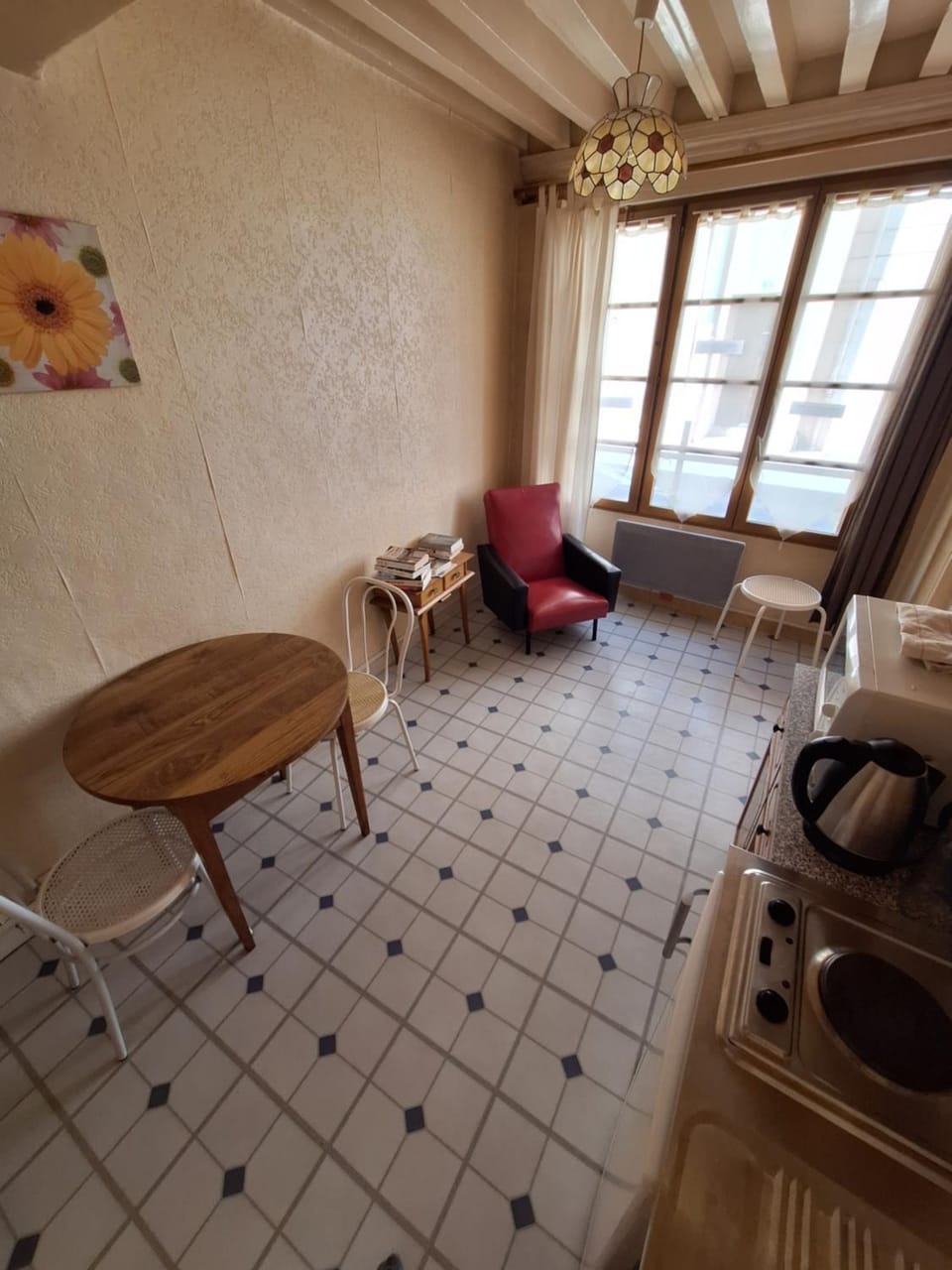 Au cœur de la Cité Parodienne, rustique mais efficace Apartment in Paray-le-Monial