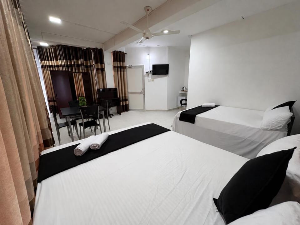 RockView Family Guest House Bed and Breakfast in Sri Lanka