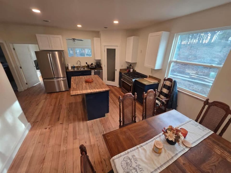 Hilltop Stargazer 5BR Family Retreat Lake Eufaula House in Eufaula