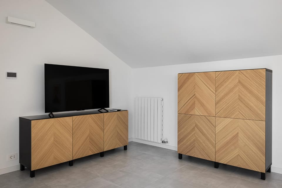 TV and multimedia, Living room, air conditioner