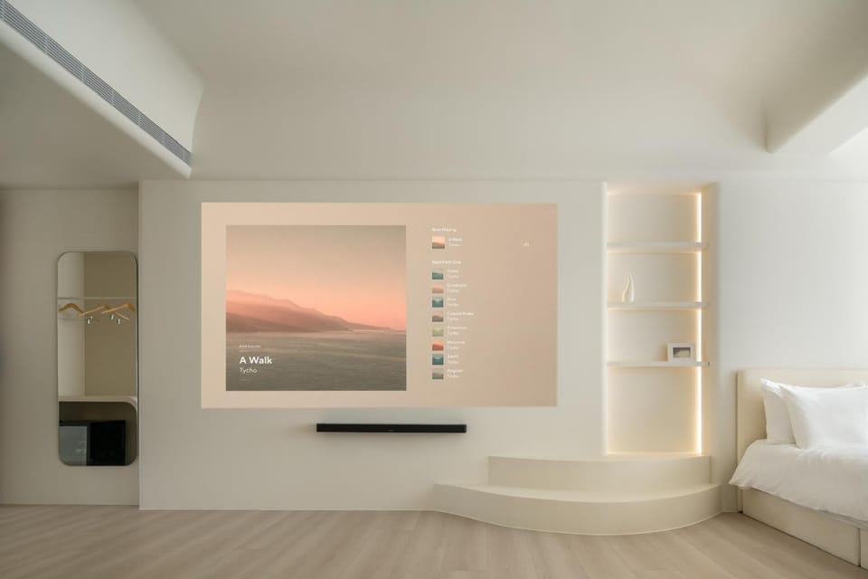Photo of the whole room, Bedroom
