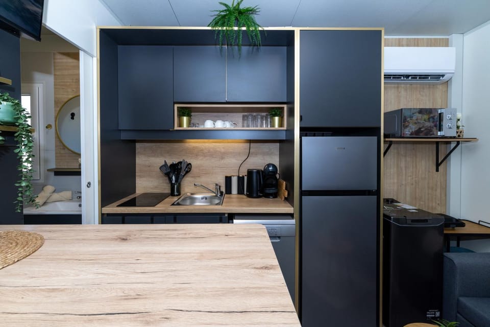 Kitchen or kitchenette, stove