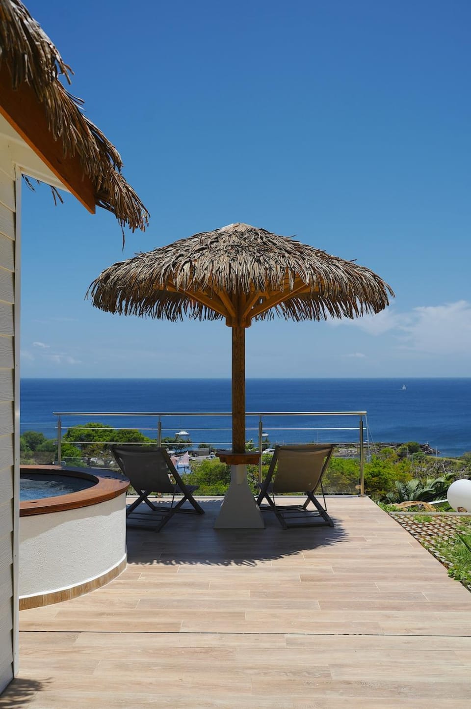 Villa MANA - prestige 5 étoiles - 3 chambres - piscine & jacuzzi - vue mer exceptionnelle Villa in Leeward Islands