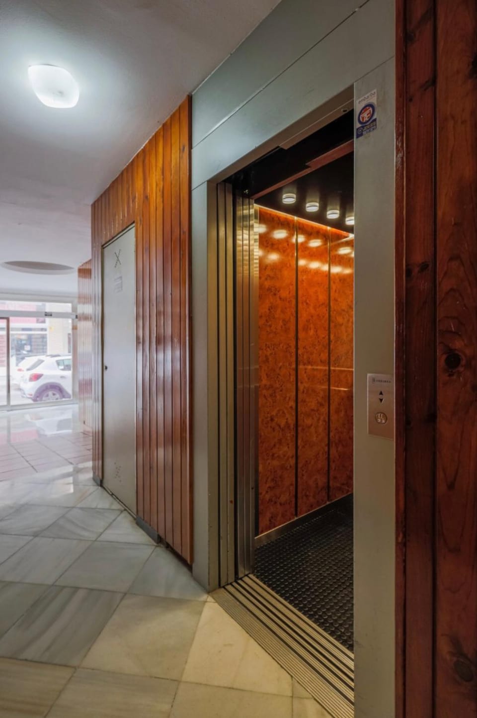 elevator