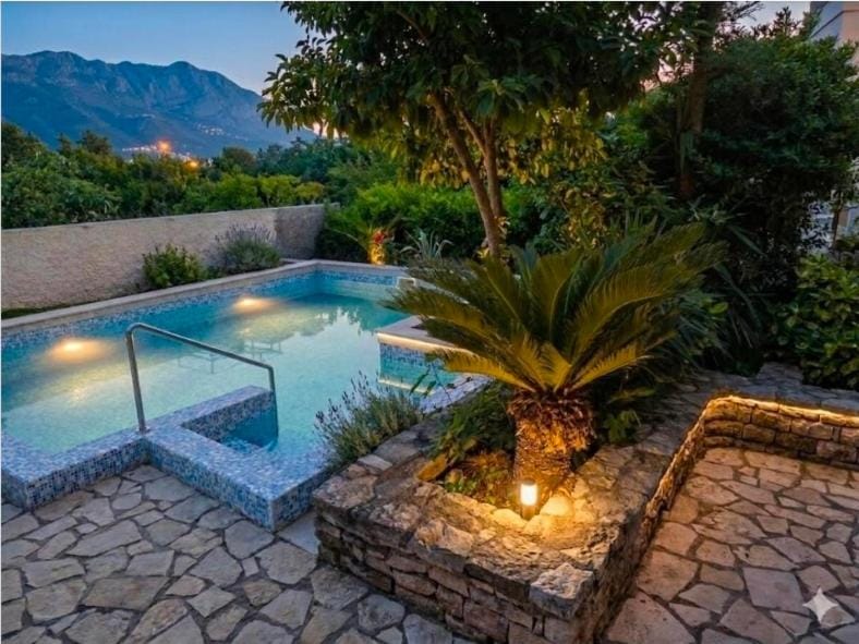 Villa Poulina Villa in Budva