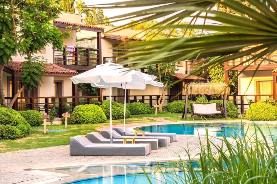 Garden, Swimming pool