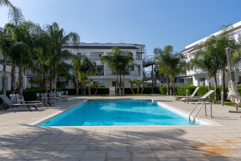 Balcony/Terrace, Swimming pool, Swimming pool