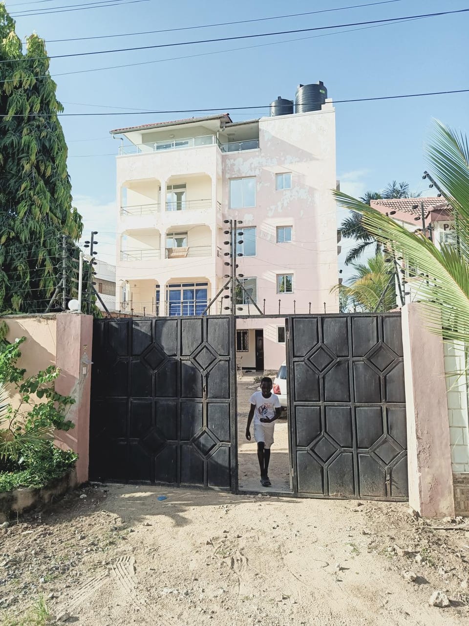 Apartment Bamburi Beach opposite Musaree Apartment in Mombasa County