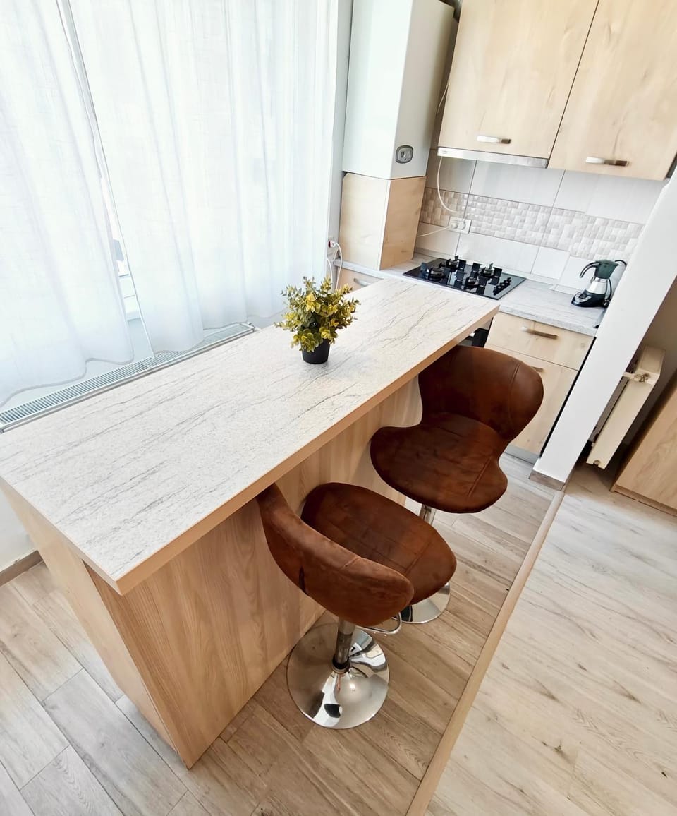 Quiet & Bright Studio - Near Natural Delta Chiajna Apartment in Romania