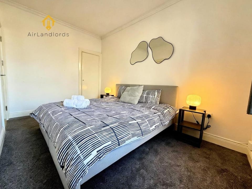 Central 2 bedroom Flat in the Heart of Reading Apartment in Reading