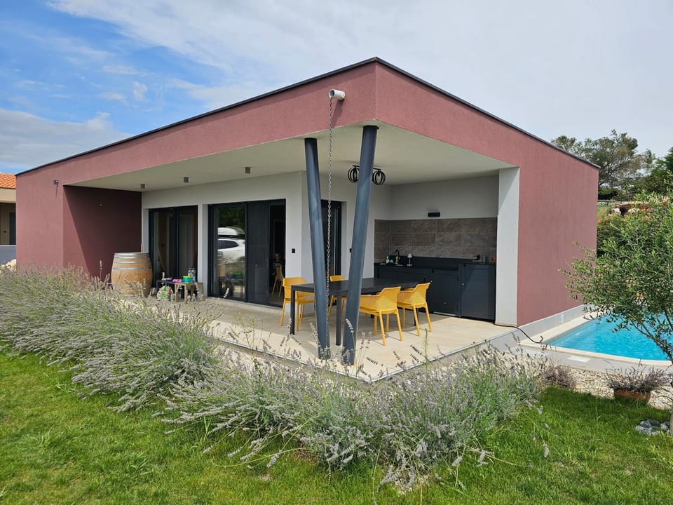 Patio, Spring, Garden, Garden view, Pool view, Swimming pool