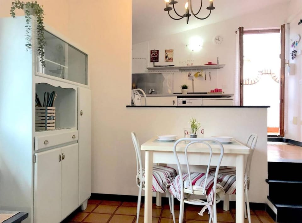 Casa Regina, Deiva Marina, near train station to Cinque Terre Apartment in Framura