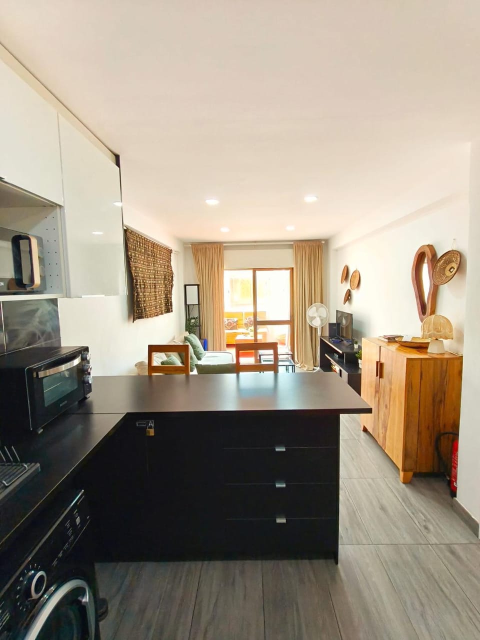 5 Min Ferry to Lisbon - Balcony - 2BR Apartment in Lisbon District