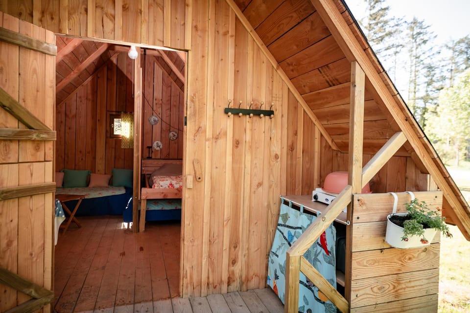 Cabane Cheverny Campground/ 
RV Resort in Centre-Val de Loire