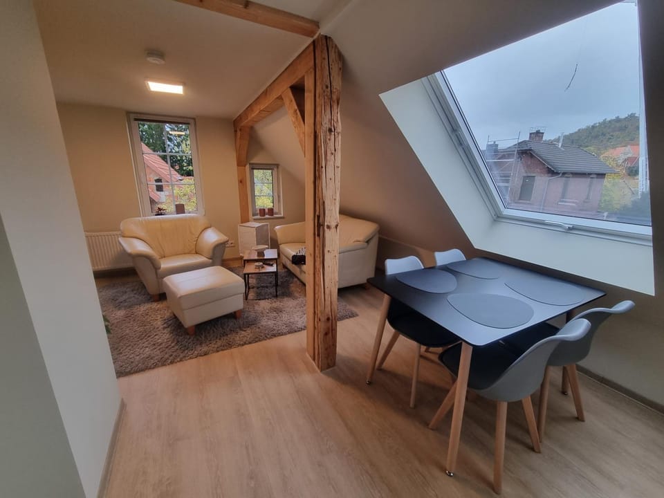 Living room, Seating area, Dining area