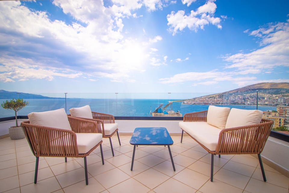 Balcony/Terrace, Lounge or bar, Seating area, Dining area, Sea view