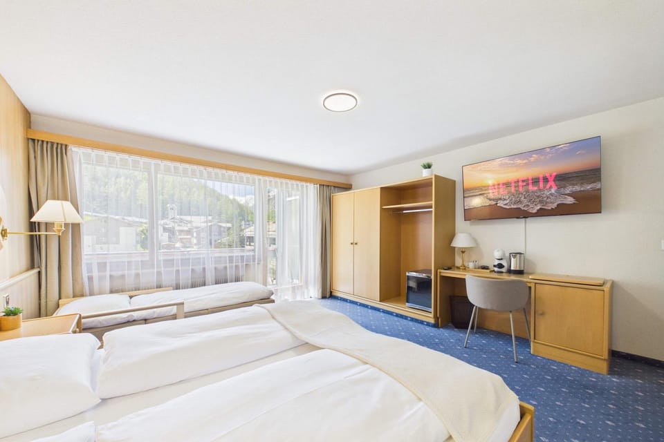 Suite for 3 with Mountain View near SaasFee House in Canton of Valais
