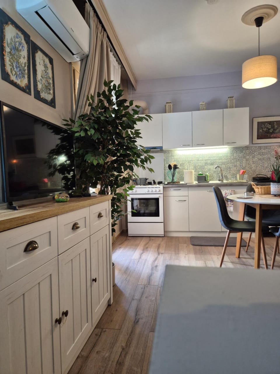 microwave, kitchen