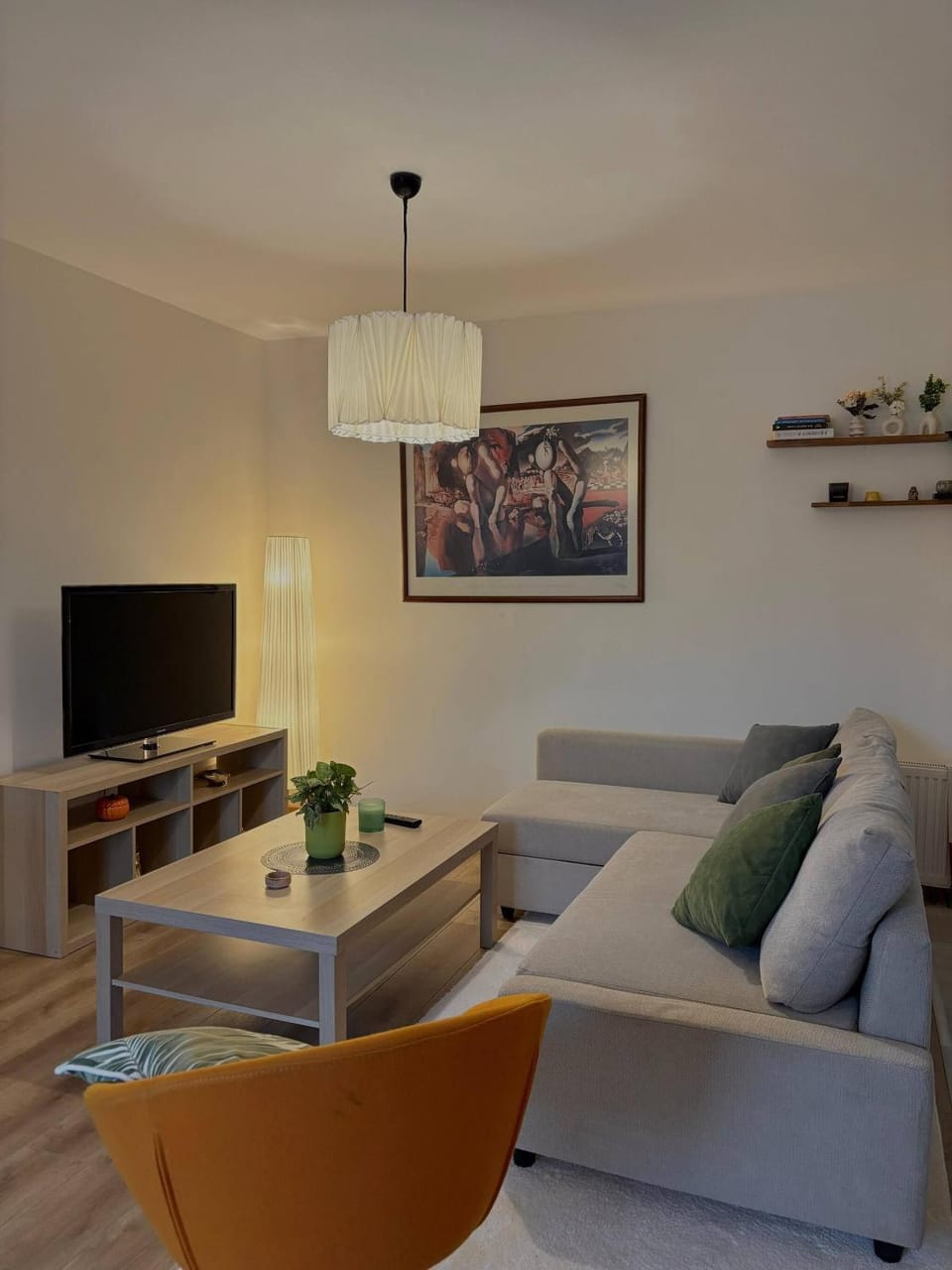 Communal lounge/ TV room, TV and multimedia, Living room, Decorative detail