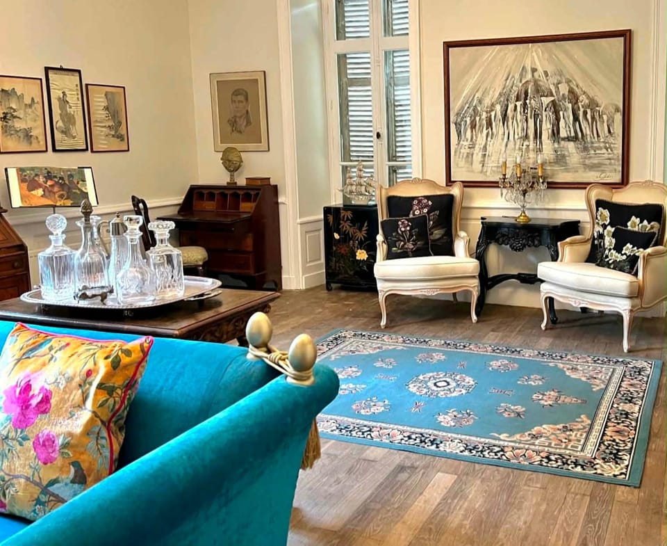 Living room, Internal: Not applicable to any particular room