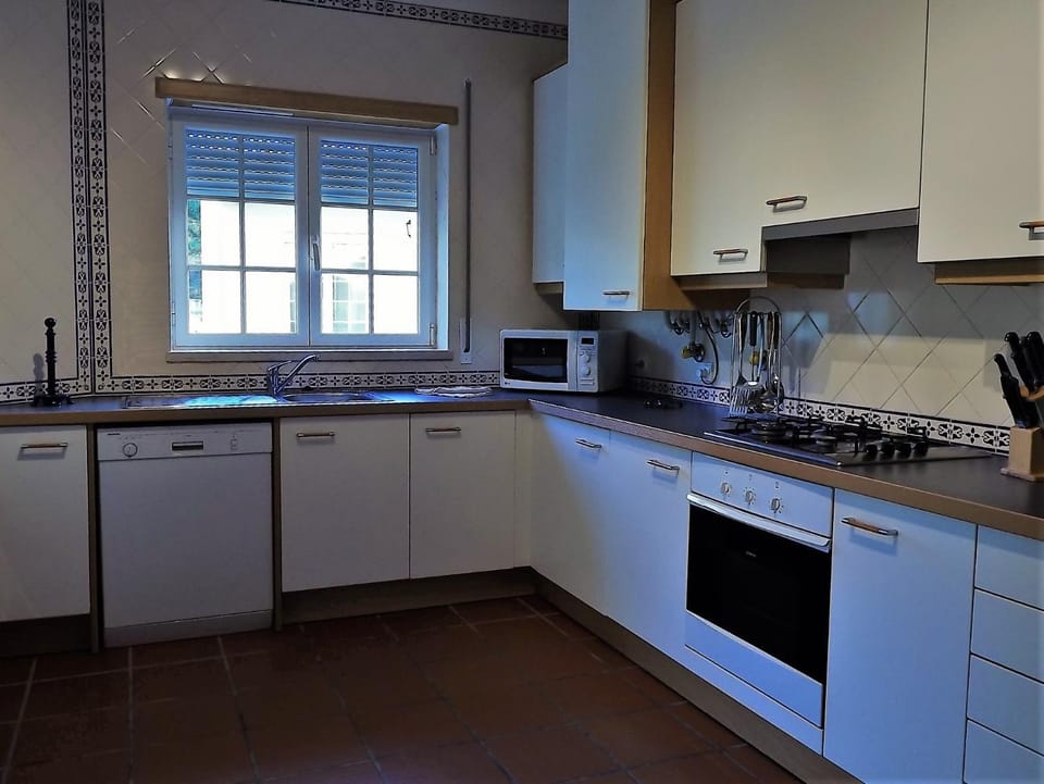 Apartment by the Pool - in Praia d'el Rey Apartment in Amoreira