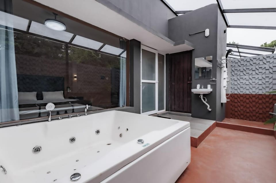 Nitz the loft Bed and Breakfast in Puducherry, India