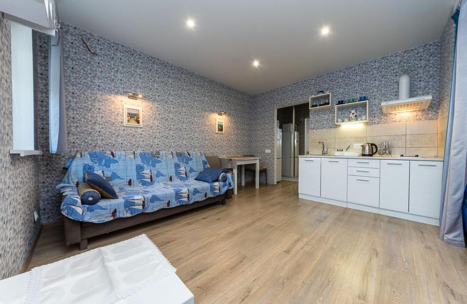 Kitchen or kitchenette, Living room, Seating area, stove