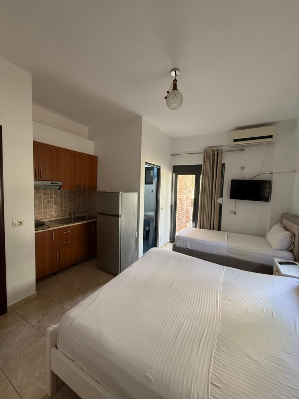 Lola rooms Apartment hotel in Ksamil