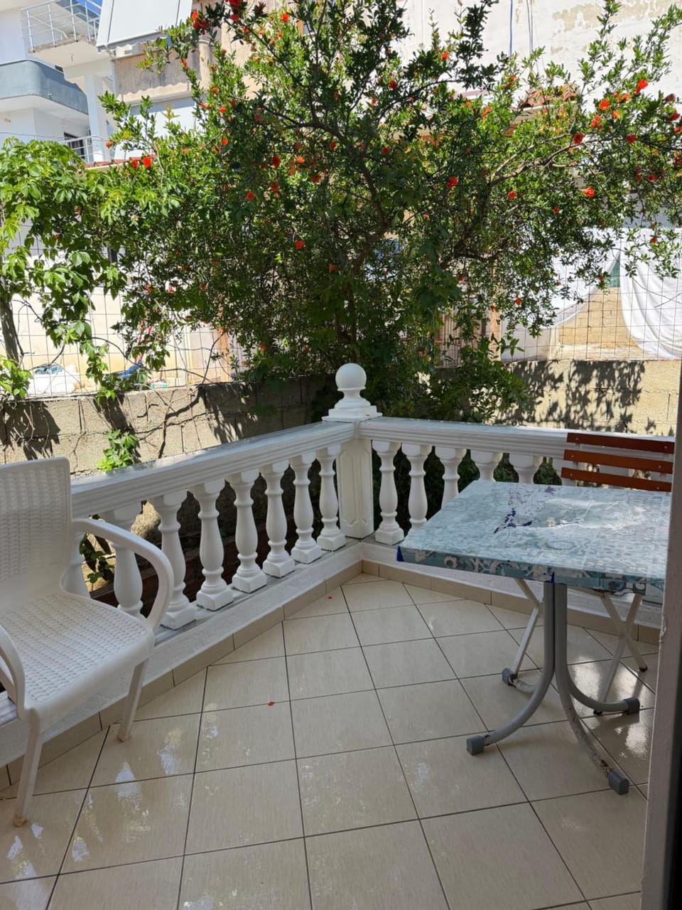 Lola rooms Apartment hotel in Ksamil