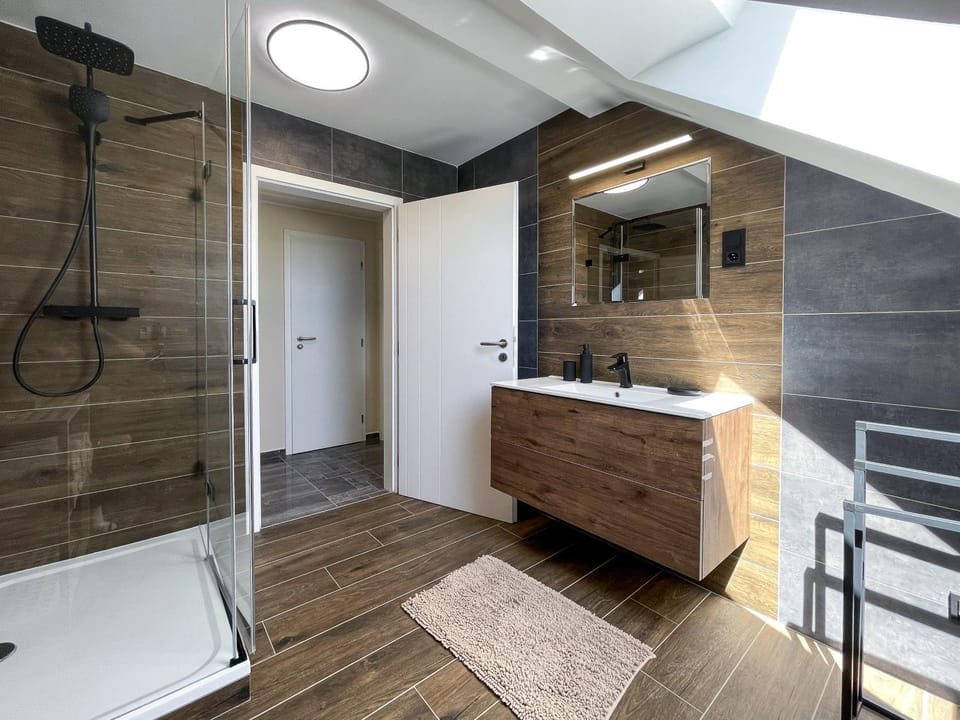 Shower, Bathroom