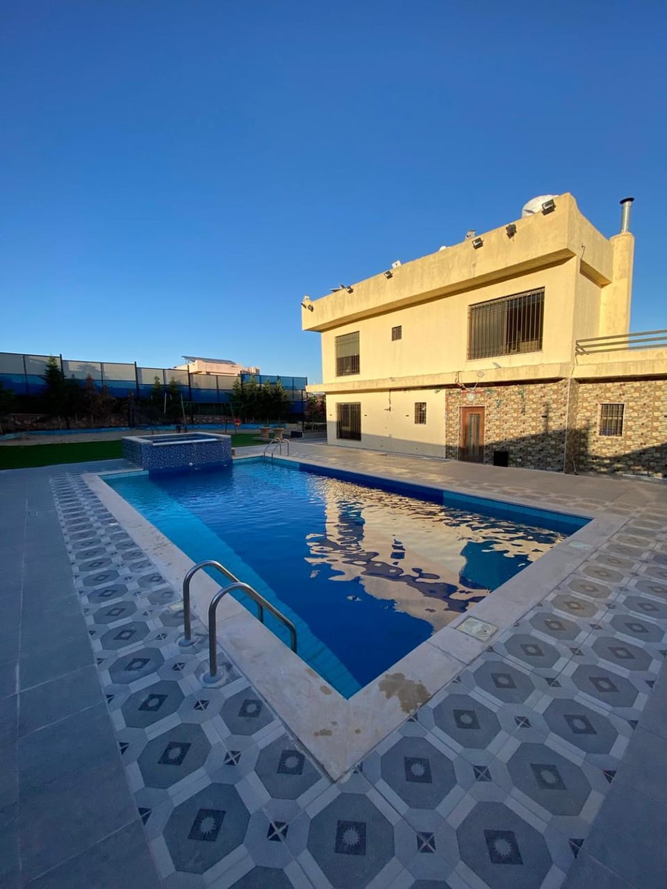 Pool view, Swimming pool