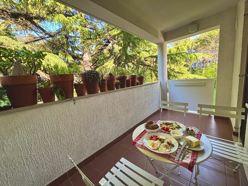 Balcony/Terrace, Breakfast