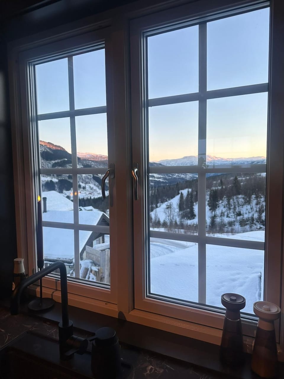 Winter, Mountain view, kitchen