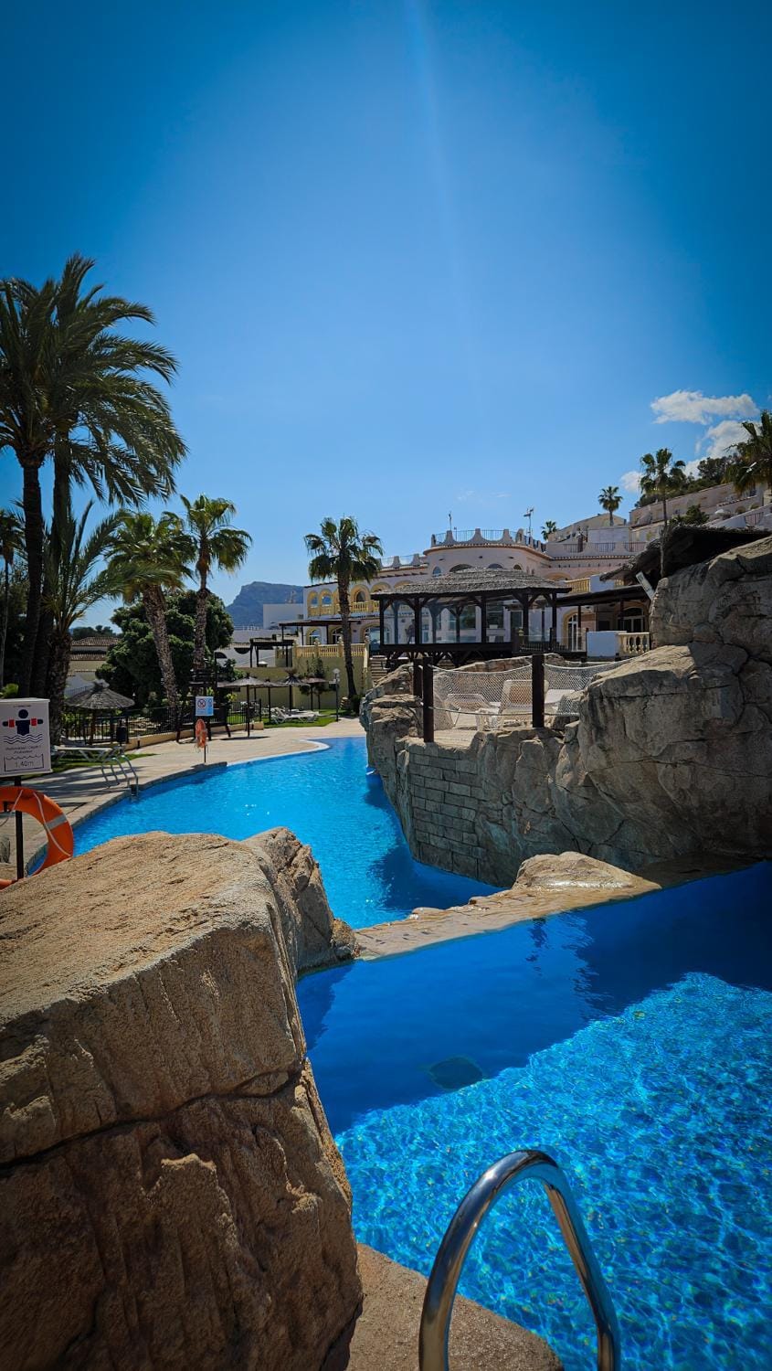 Swimming pool, Swimming pool