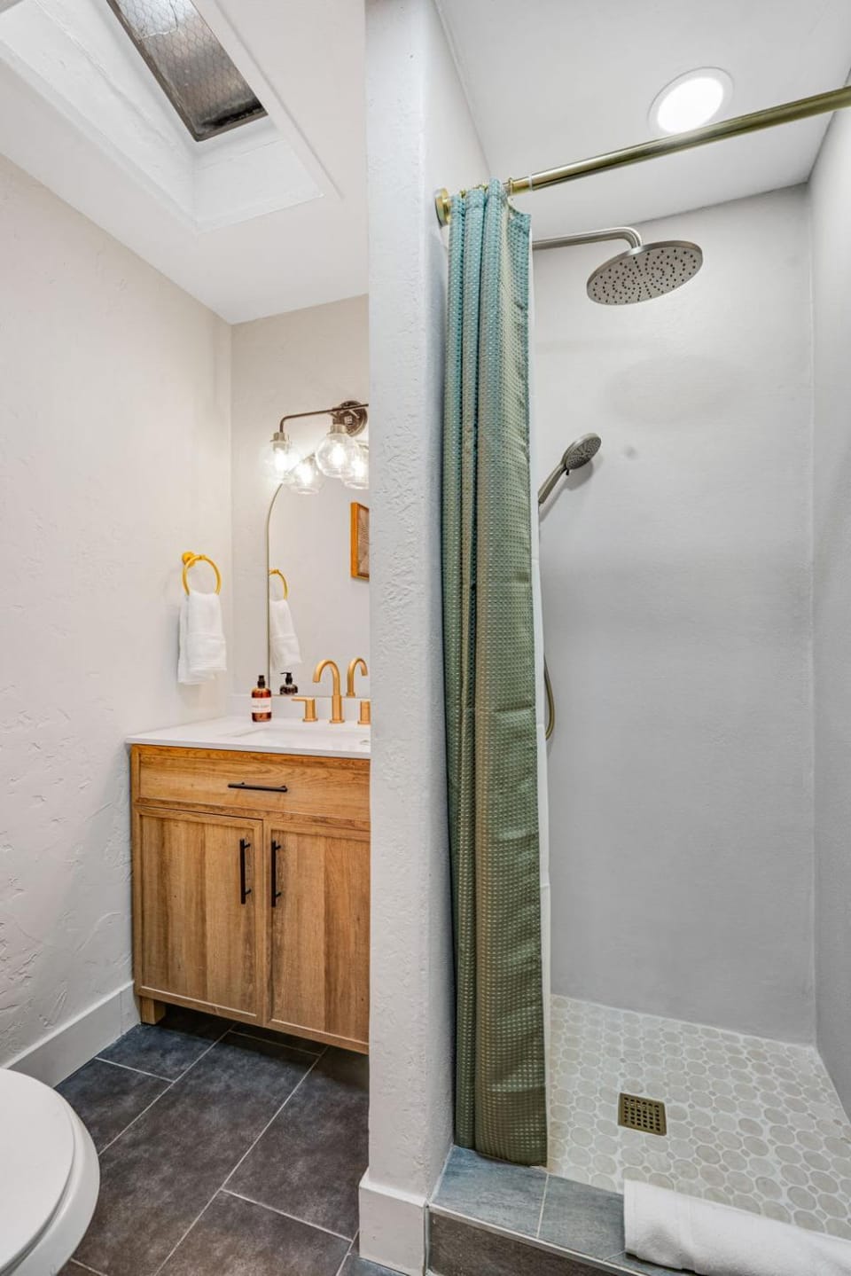 Homey Studio in Manitou Springs Walk Downtown Apartment in Manitou Springs