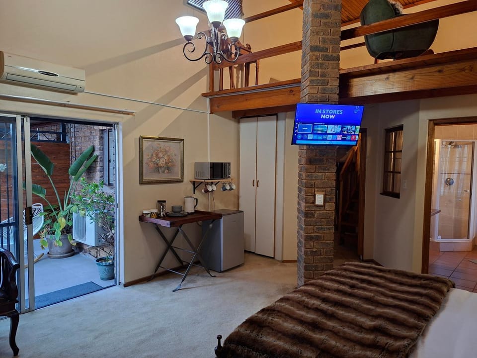 Bed, TV and multimedia, Coffee/tea facilities, Bedroom, Garden view