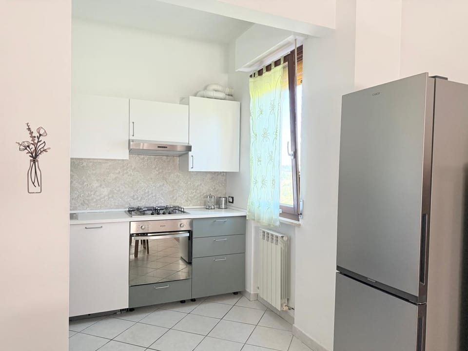 C019 - Camerano, ampio trilocale con WiFi Apartment in Marche