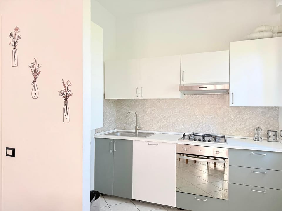 C019 - Camerano, ampio trilocale con WiFi Apartment in Marche