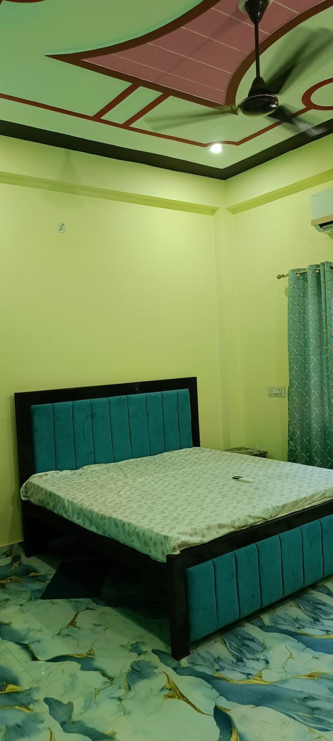 Paradise Meera Shankar Kunj House in Varanasi