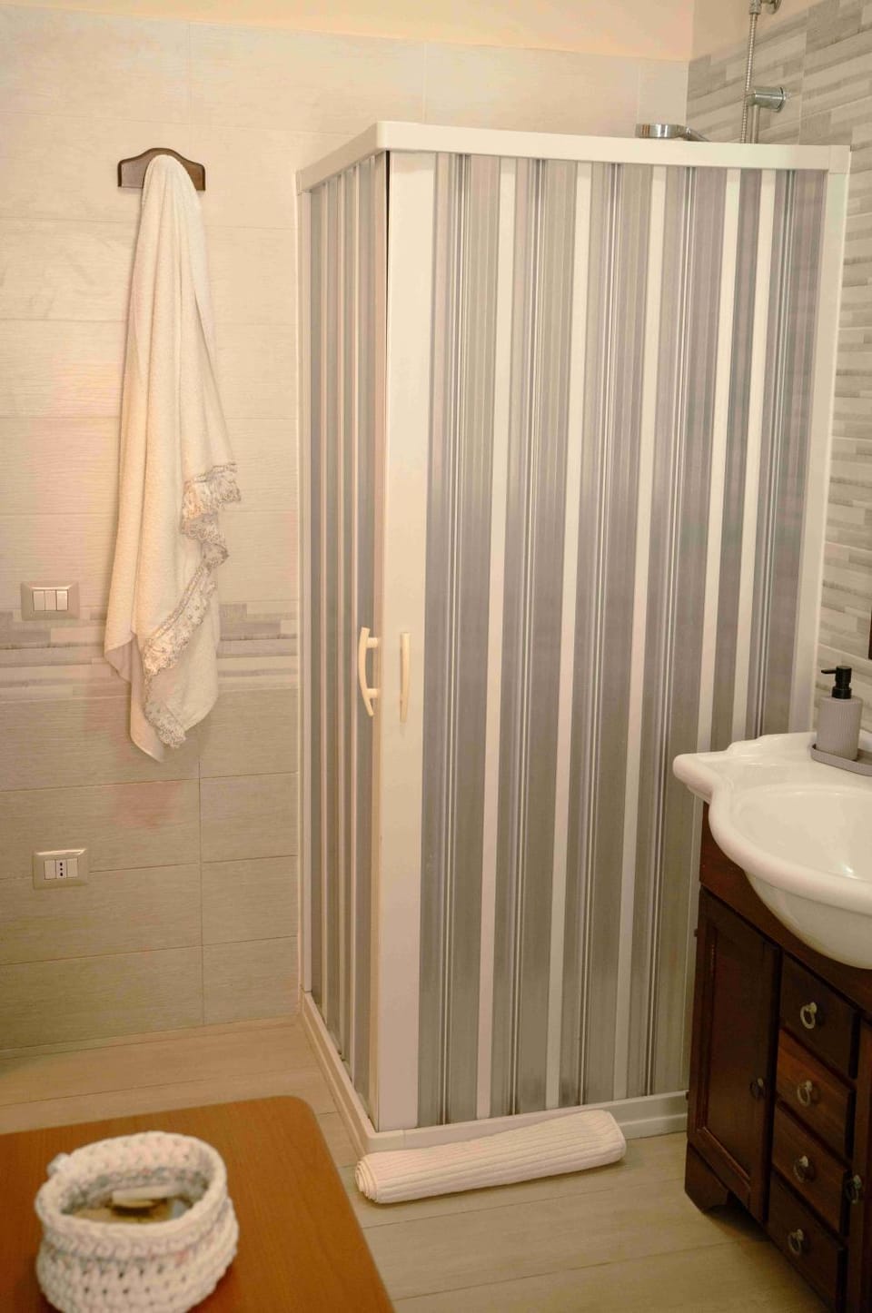 Shower, Bathroom