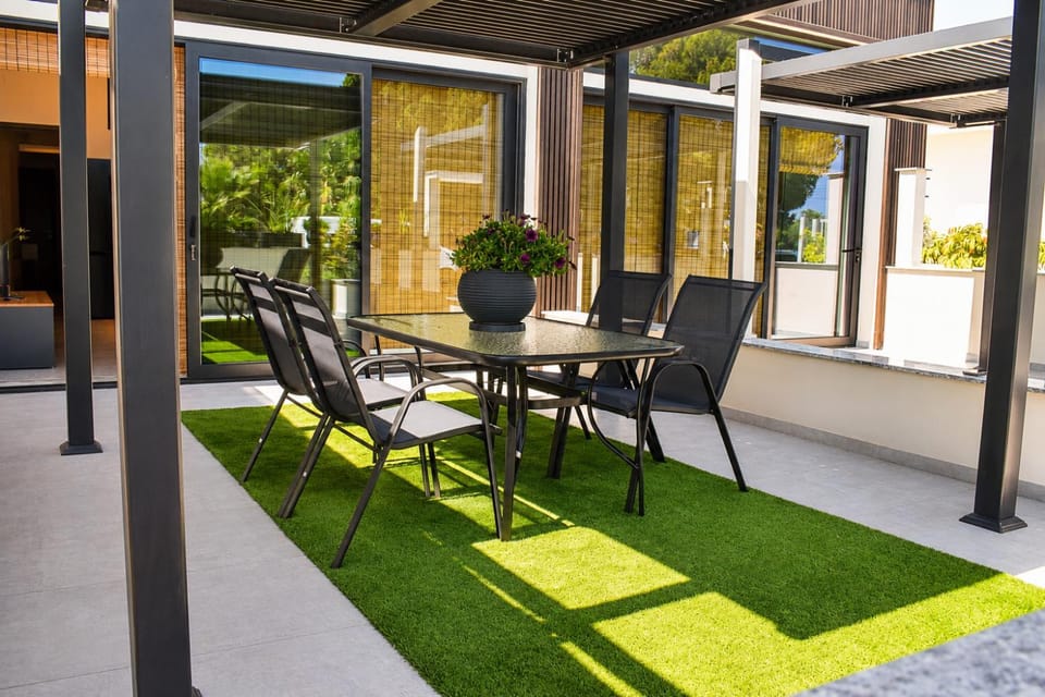 Garden, Balcony/Terrace