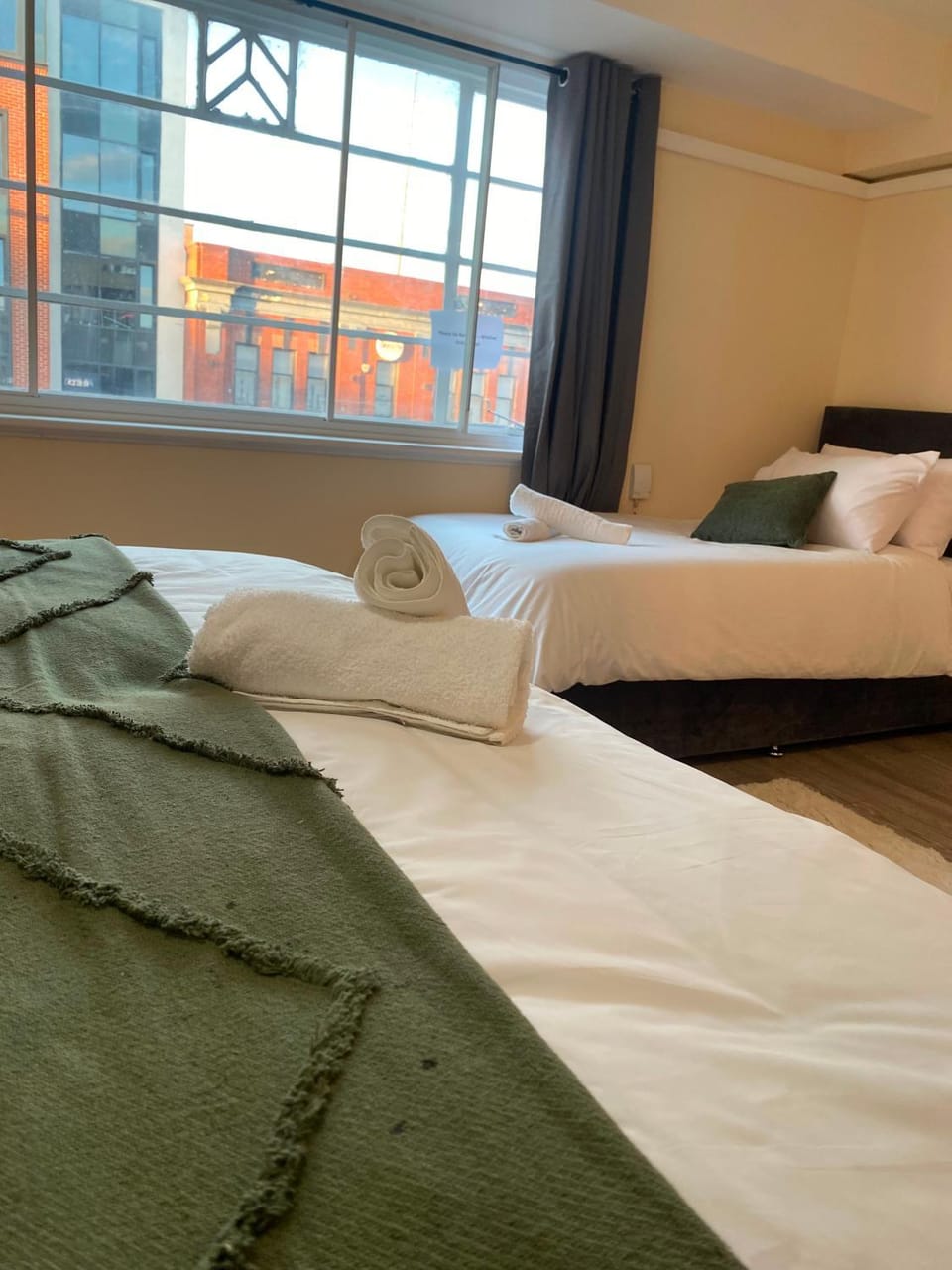 Bed, towels